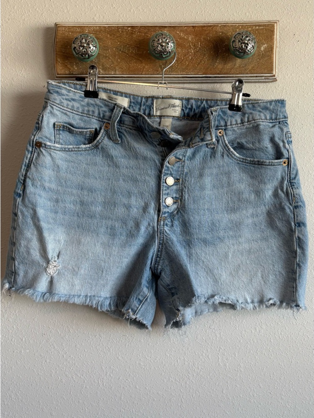 Universal Thread Light Wash Button-Fly Denim Shorts